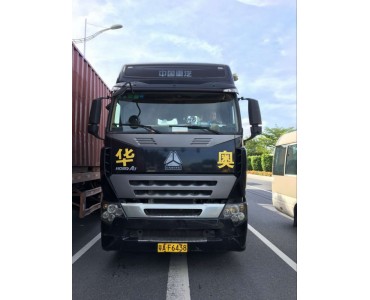 高明港 集装箱拖车 高明拖车公司 进出口代理 自营车队报关行